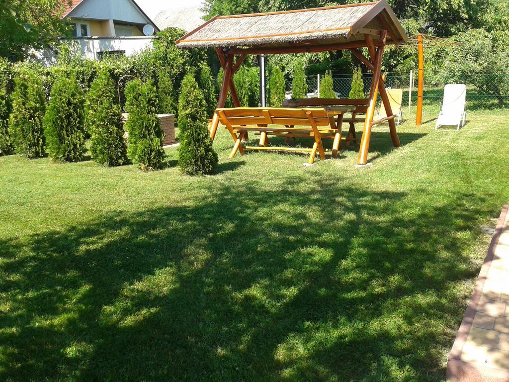Munkácsy Apartmanok Balatonfenyves Exterior foto
